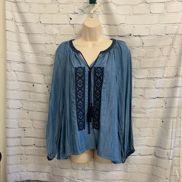Crown & Ivy Denim Colored Top sz Large - Picture 1 of 3